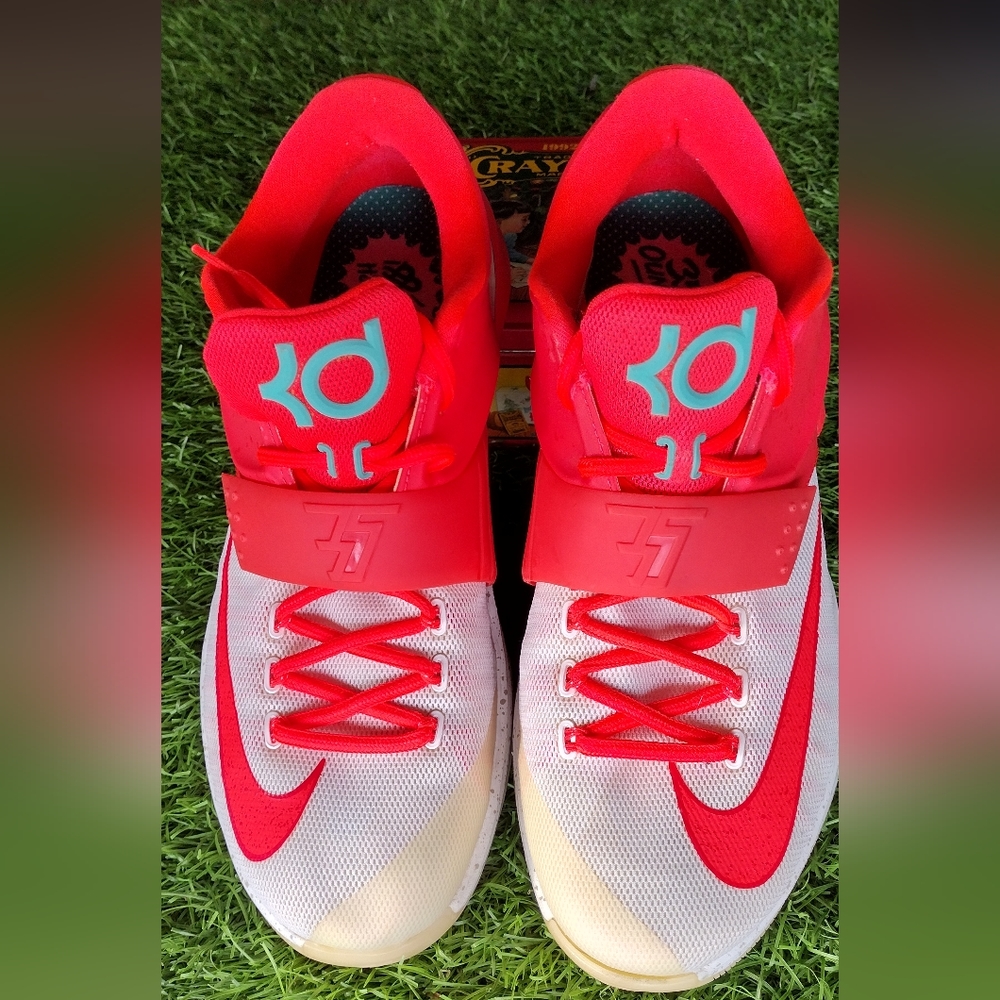 Kevin Durant Nike Xmas 7 Eggnog